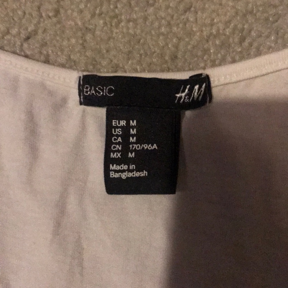 H&M basic white tank! - Picture 2 of 3